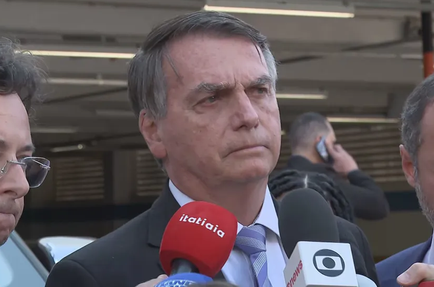 Bolsonaro comparece à sede da PF em Brasília, mas não presta depoimento