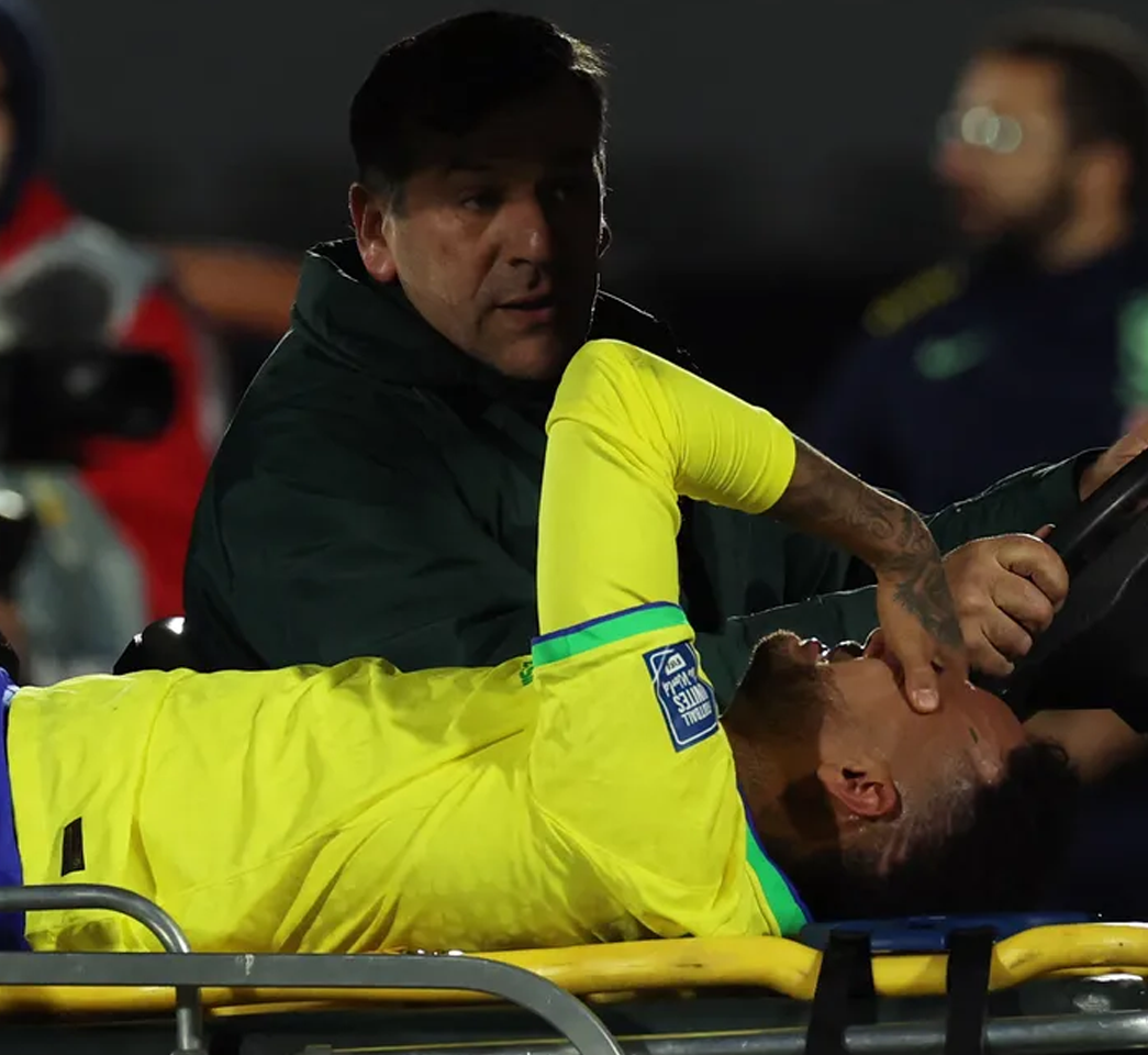 Entenda a lesão de Neymar no joelho e por que o atacante vai passar por cirurgia