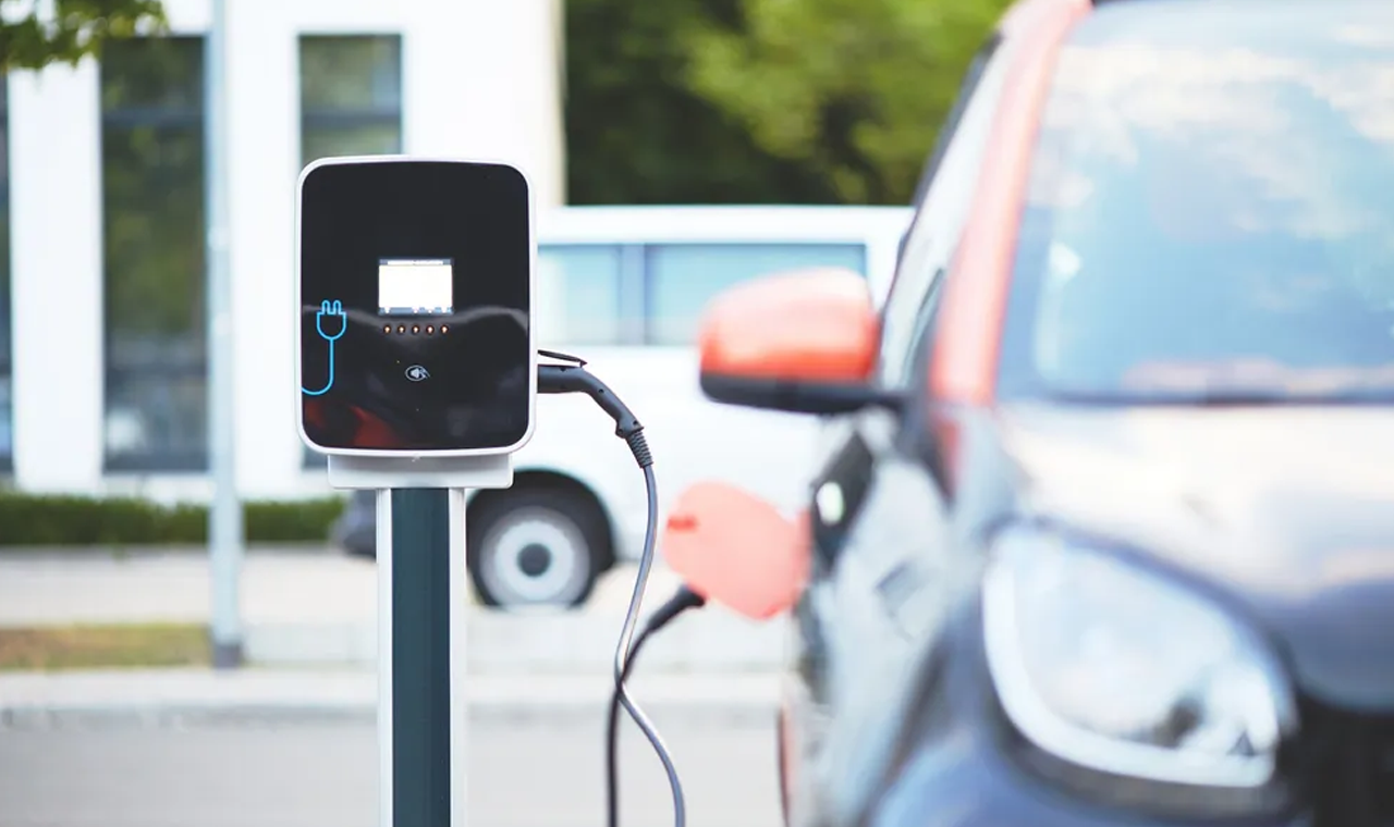 Carros elétricos terão preços mais acessíveis no Brasil? Entenda os desafios e perspectivas do setor