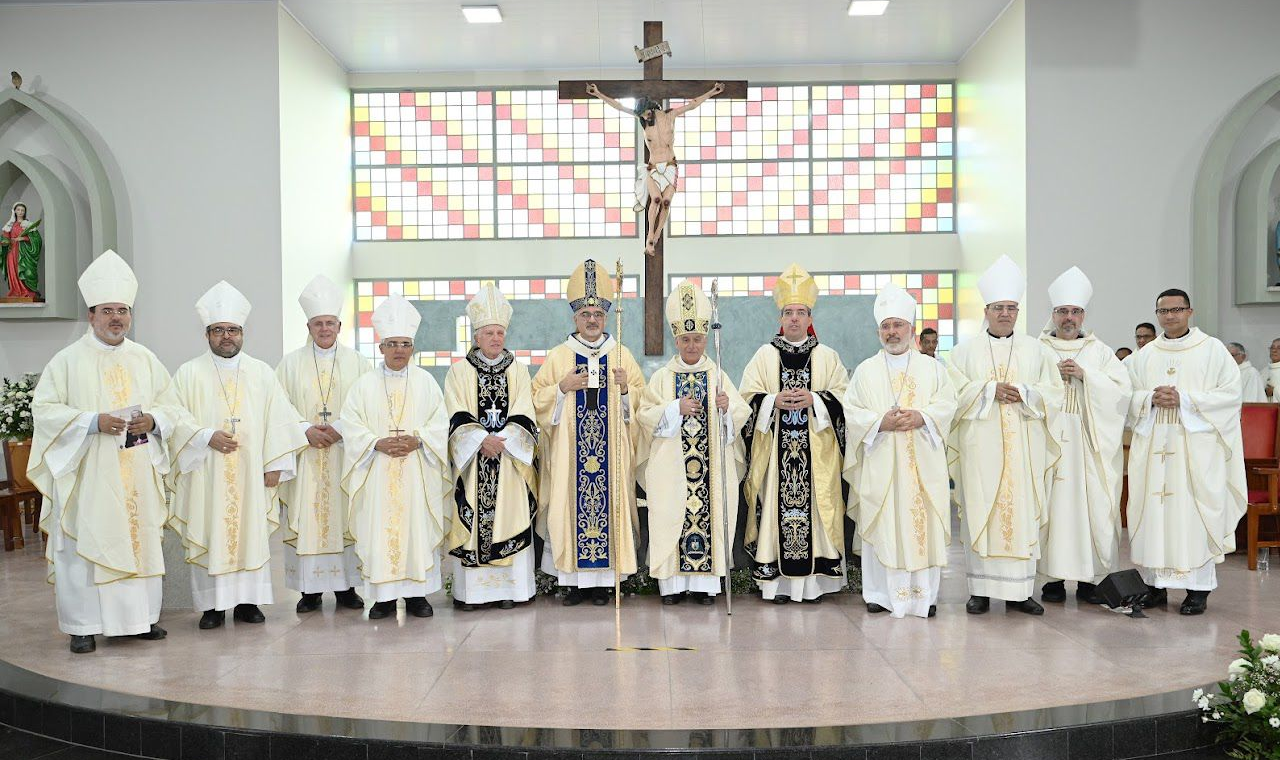 Dom Joaquim Carvalho é ordenado Bispo Diocesano de Jataí-GO em Solene Celebração Eucarística