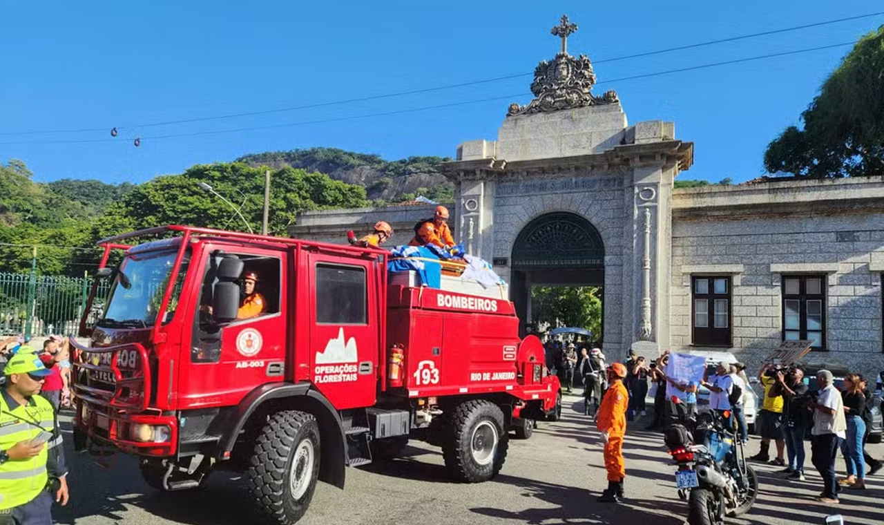 Zagallo: corpo do ex-jogador e ex-técnico é enterrado no Rio