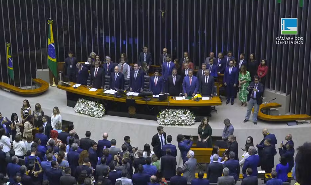 Congresso volta do recesso com 19 medidas provisórias de Lula pendentes de votação