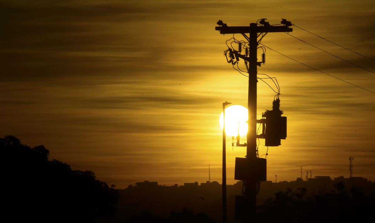 Consumo de energia em 2023 chega ao maior nível médio dos últimos anos, com ondas de calor e aumento da atividade econômica