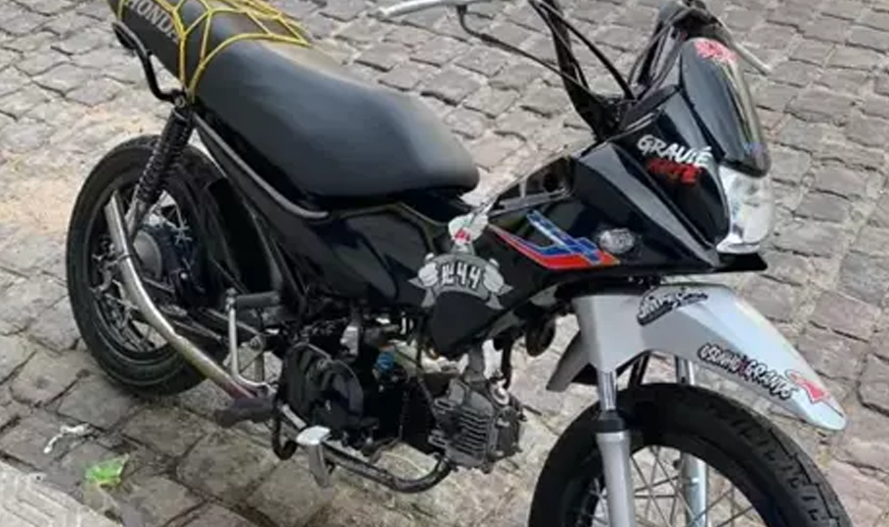 Adolescente é Flagrado Conduzindo Motocicleta Irregular em Quirinópolis