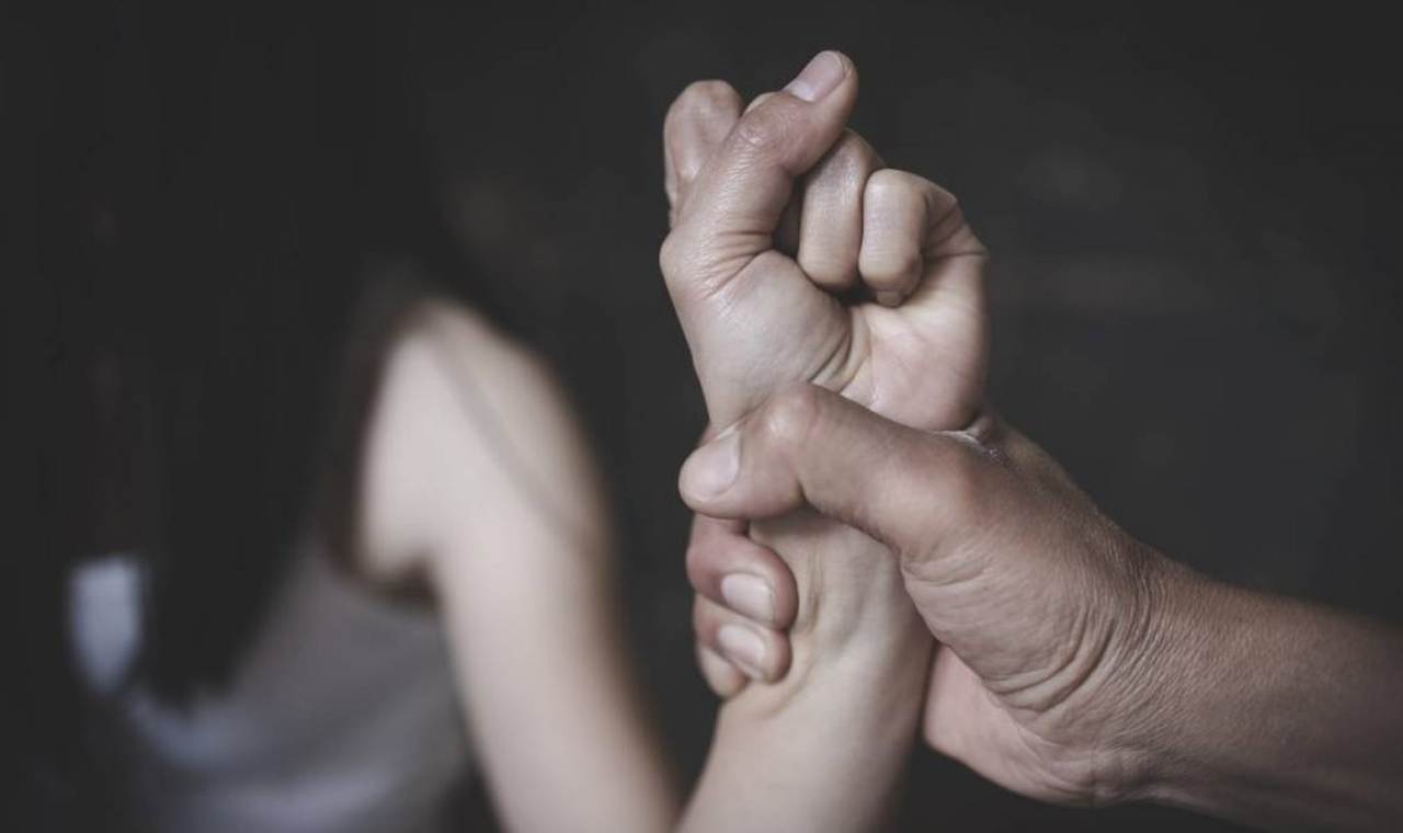 ADOLESCENTE FOI AGREDIDA PELO COMPANHEIRO EM QUIRINÓPOLIS