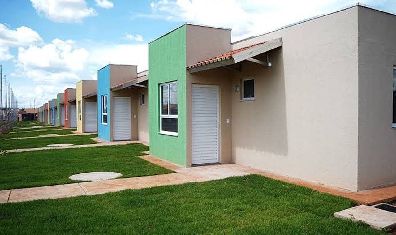 AGEHAB REALIZA SORTEIO DE 100 CASAS EM QUIRINÓPOLIS