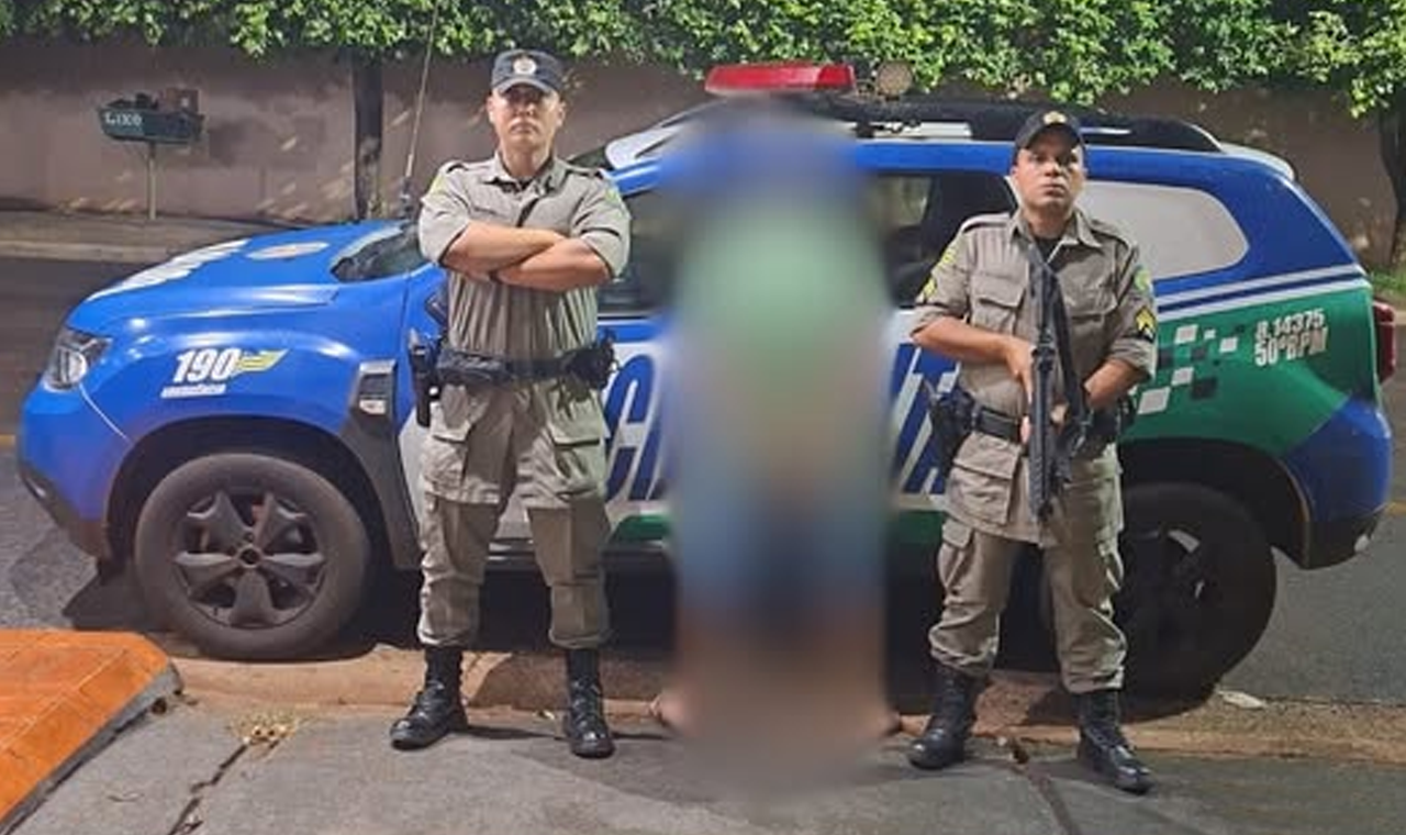 HOMEM FOI PRESO APÓS FURTO COM SIMULACRO E BARRA DE FERRO