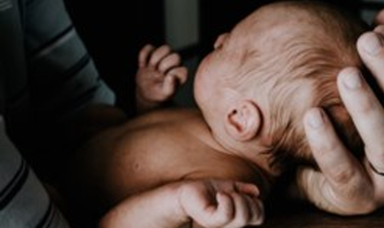 MÃE É AMEAÇADA DE MORTE PELO MARIDO COM UM BEBÊ NO COLO EM QUIRINÓPOLIS