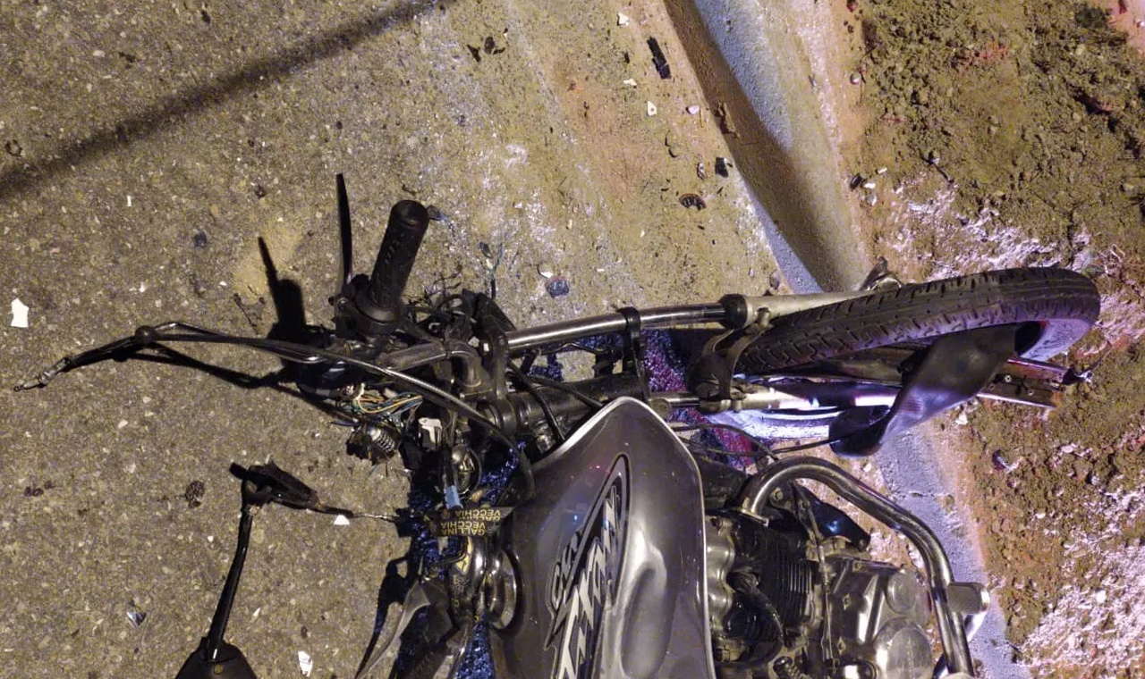 MOTOCICLISTA FICA FERIDO EM ACIDENTE NA AVENIDA DA SAUDADE EM QUIRINÓPOLIS