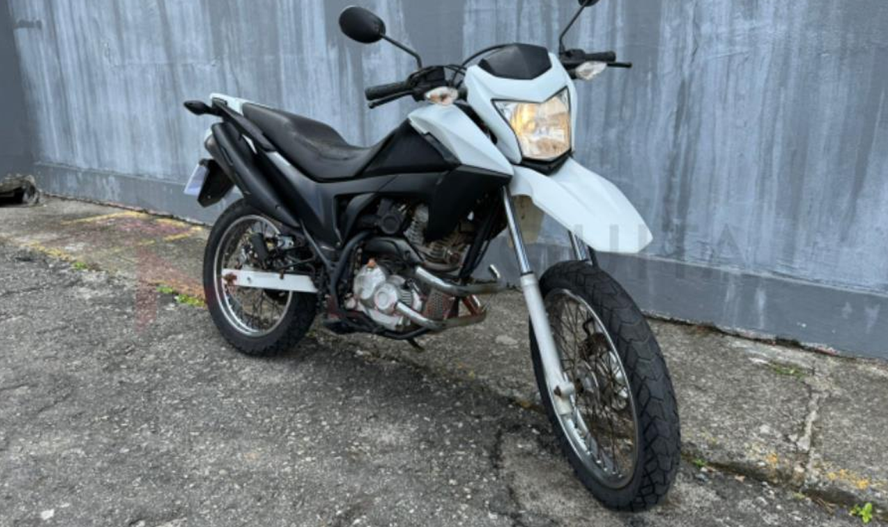 HOMEM SE APOSSA DE MOTO ENVOLVIDA EM INVENTÁRIO E CASO TERMINA NA DELEGACIA EM SÃO SIMÃO