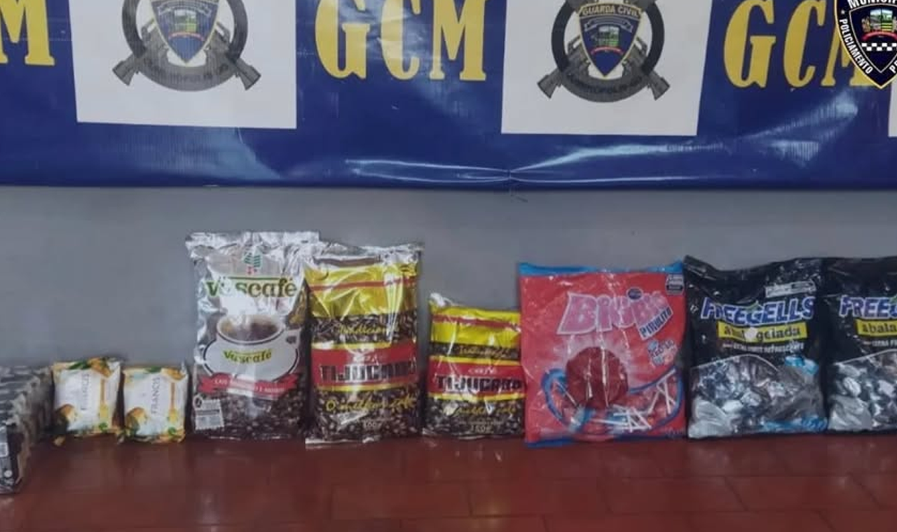 GCM PRENDE SUSPEITO DE FURTO EM COMÉRCIO E RECUPERA PRODUTOS EM QUIRINÓPOLIS