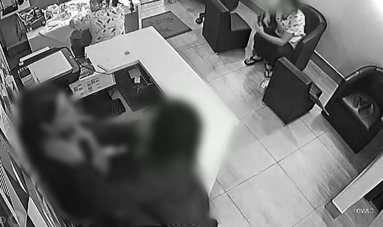 HOMEM INVADE SALÃO DE CABELEIREIRO E AGRIDE CLIENTE EM QUIRINÓPOLIS