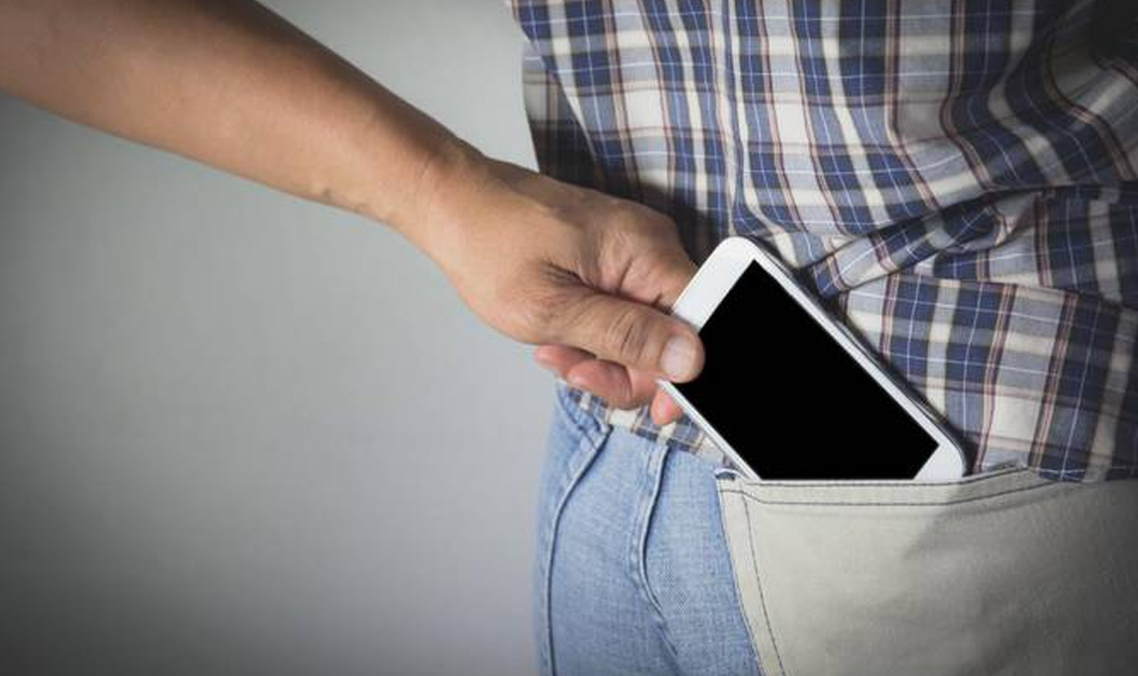 HOMEM TEM CELULAR FURTADO EM KITNET NO BAIRRO ALVORADA