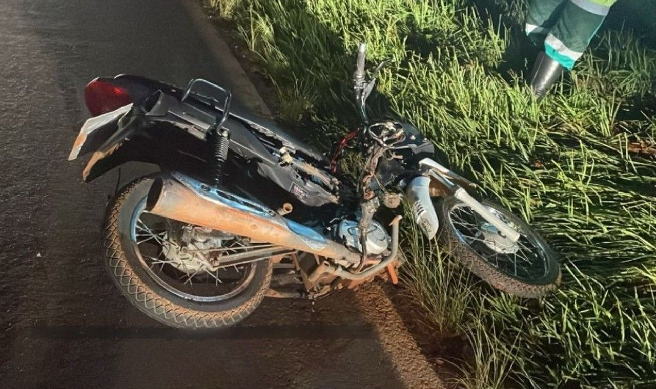 MULHER FICA FERIDA EM ACIDENTE NA AVENIDA DA SAUDADE, EM QUIRINÓPOLIS