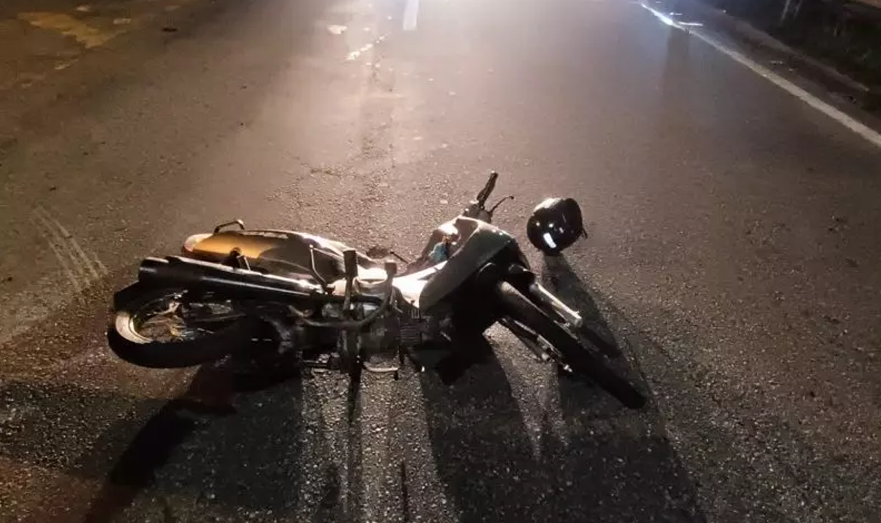 MOTOCICLISTA FICA FERIDO EM ACIDENTE NO BAIRRO SANTANA, EM QUIRINÓPOLIS