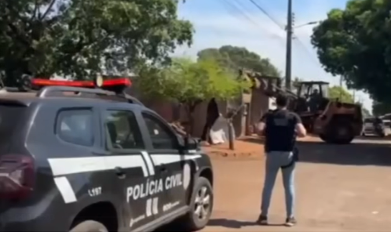 POLÍCIA CIVIL DESARTICULA PONTO DE TRÁFICO DE DROGAS EM QUIRINÓPOLIS