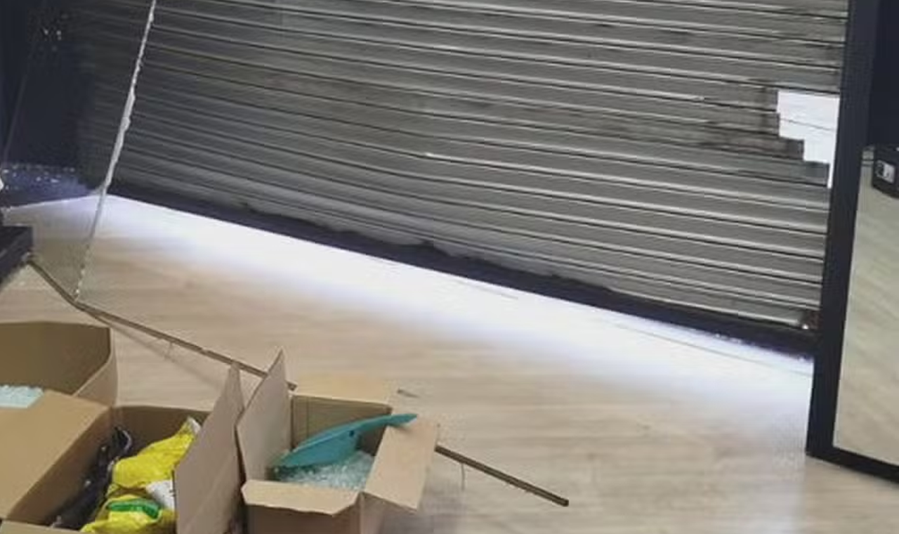 ESTABELECIMENTO COMERCIAL É ALVO DE FURTO NO CENTRO DE QUIRINÓPOLIS