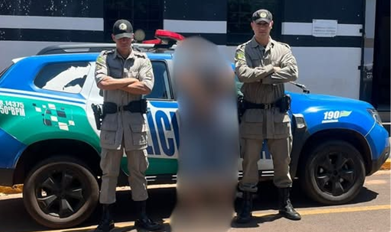 FILHO É PRESO APÓS AMEAÇAR A MÃE E RESISTIR À AÇÃO POLICIAL NO CENTRO DE QUIRINÓPOLIS