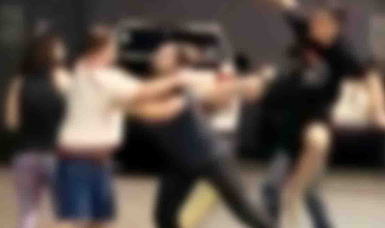 HOMEM É CONDUZIDO APÓS AGRESSÃO EM VIA PÚBLICA ENVOLVENDO CRIANÇAS NO BAIRRO HÉLIO LEÃO I