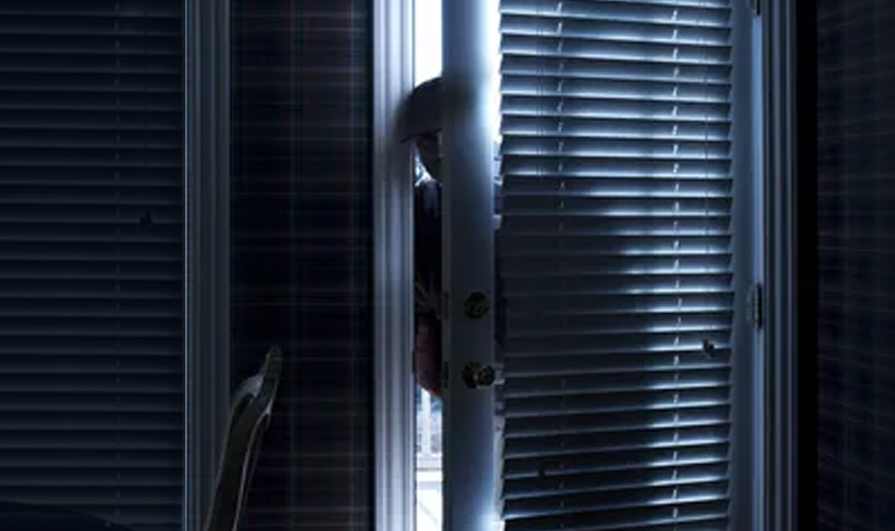 HOMEM É DETIDO APÓS INVASÃO DE RESIDÊNCIA NO BAIRRO ALPHAVILLE, EM QUIRINÓPOLIS