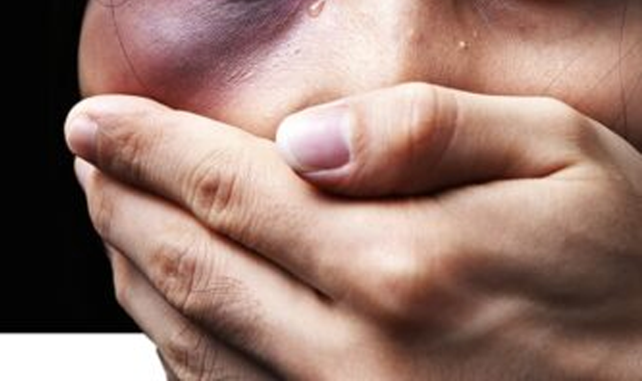 MULHER PROCURA POLÍCIA APÓS AGRESSÃO E AMEAÇA COM FACA EM QUIRINÓPOLIS