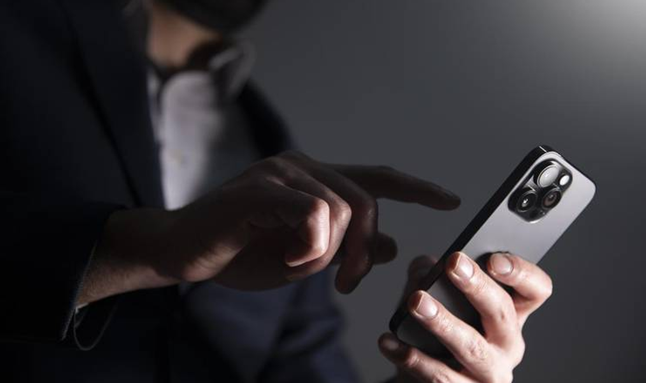 HOMEM É PRESO APÓS FURTAR CELULAR EM HOTEL NO CENTRO DE QUIRINÓPOLIS