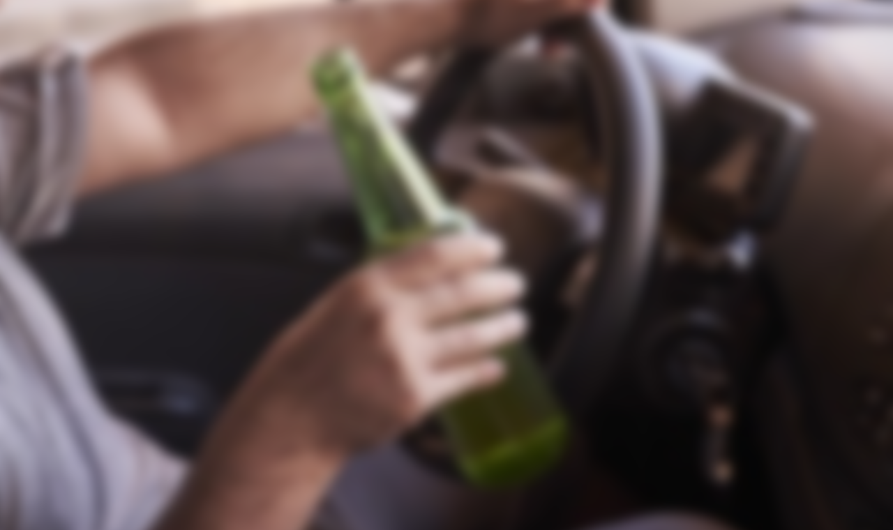 HOMEM É PRESO EM FLAGRANTE POR PORTE ILEGAL DE ARMA, EMBRIAGUEZ AO VOLANTE E AGRESSÃO EM QUIRINÓPOLIS