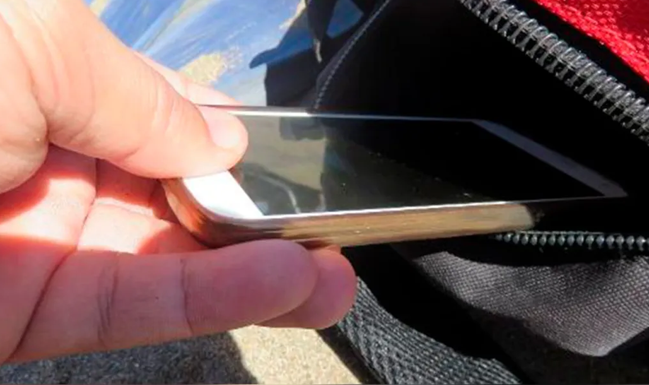 IDOSO TEM CELULAR FURTADO DENTRO DE KITNET EM QUIRINÓPOLIS