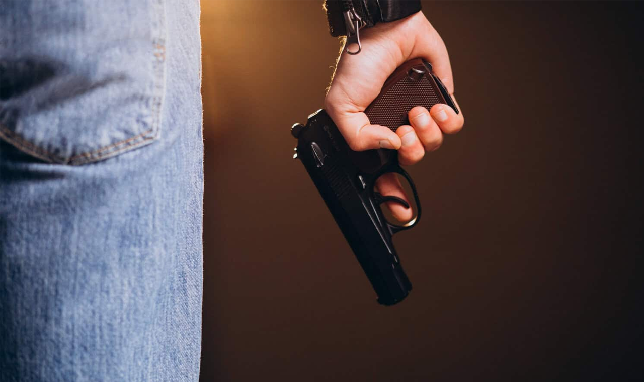 SUSPEITO DE ROUBO É PRESO APÓS AMEAÇAR MULHER COM ARMA EM SÃO SIMÃO