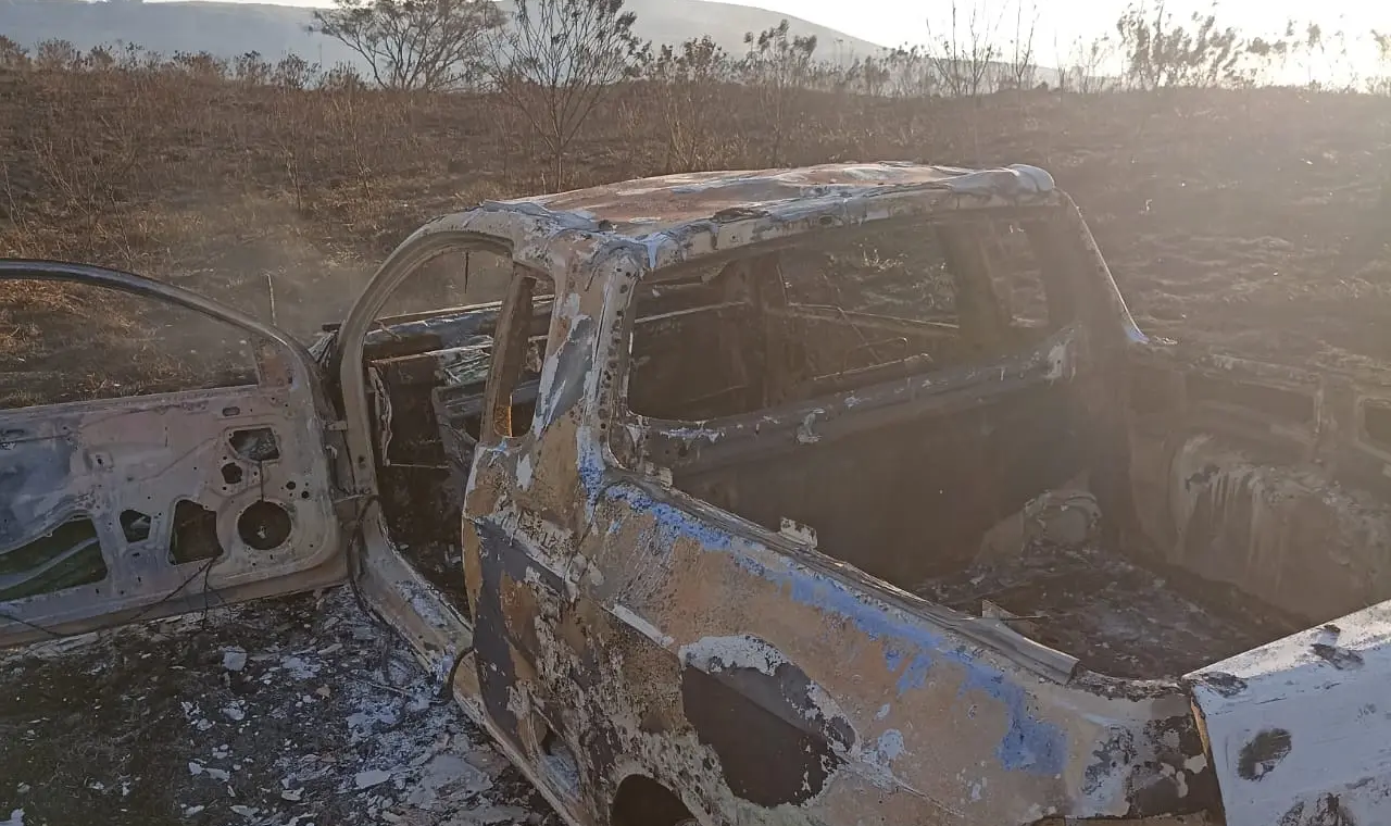 SAVEIRO É DESTRUÍDA POR INCÊNDIO ÀS MARGENS DA GO-319 EM QUIRINÓPOLIS