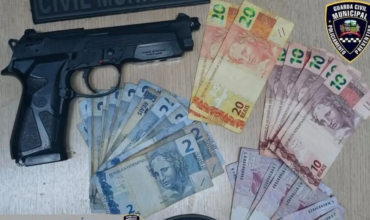 GCM APREENDE TRÊS ADOLESCENTES SUSPEITOS DE ROUBO A COMÉRCIO EM QUIRINÓPOLIS