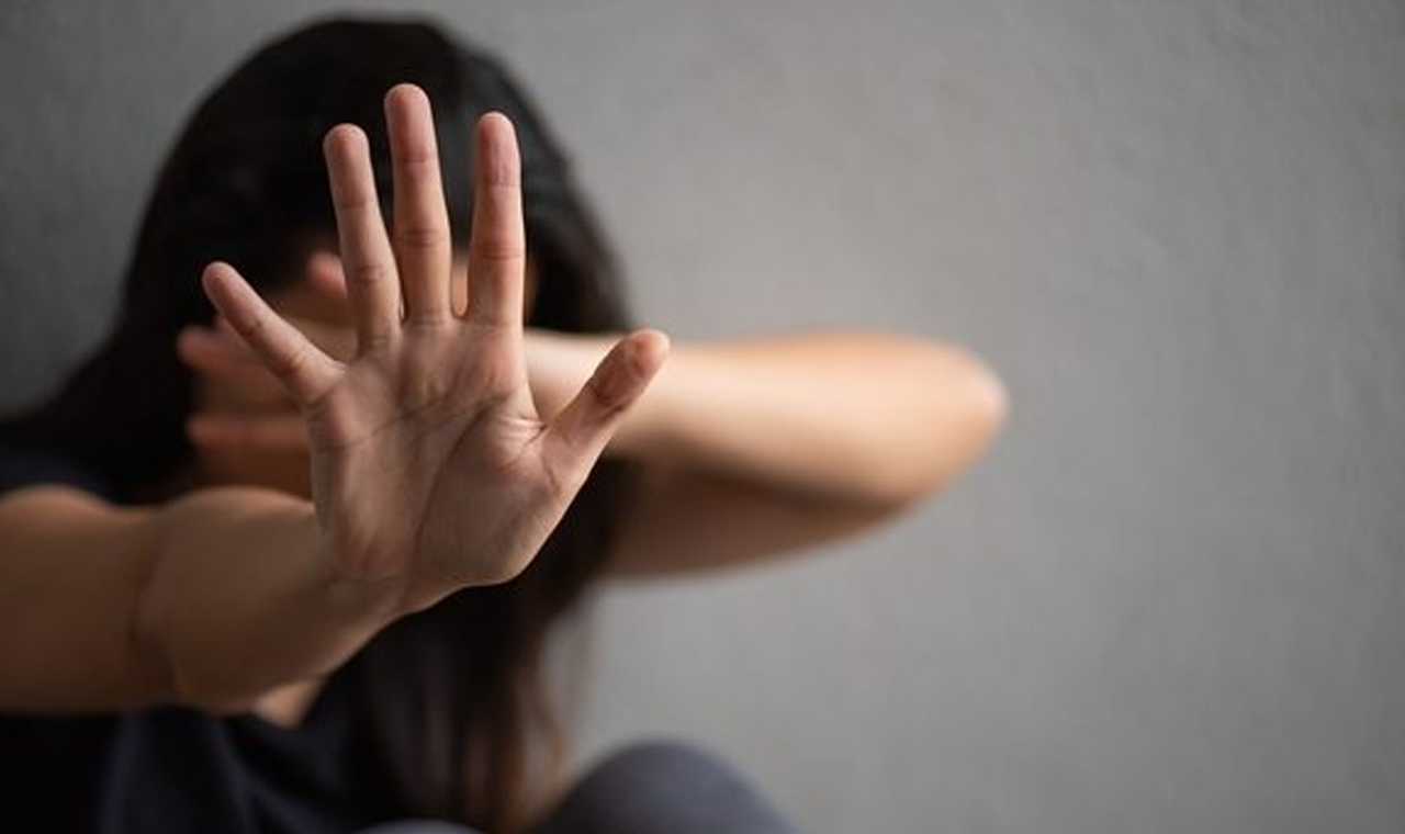 HOMEM É PRESO EM FLAGRANTE POR VIOLÊNCIA DOMÉSTICA E AMEAÇAS CONTRA MULHER EM QUIRINÓPOLIS