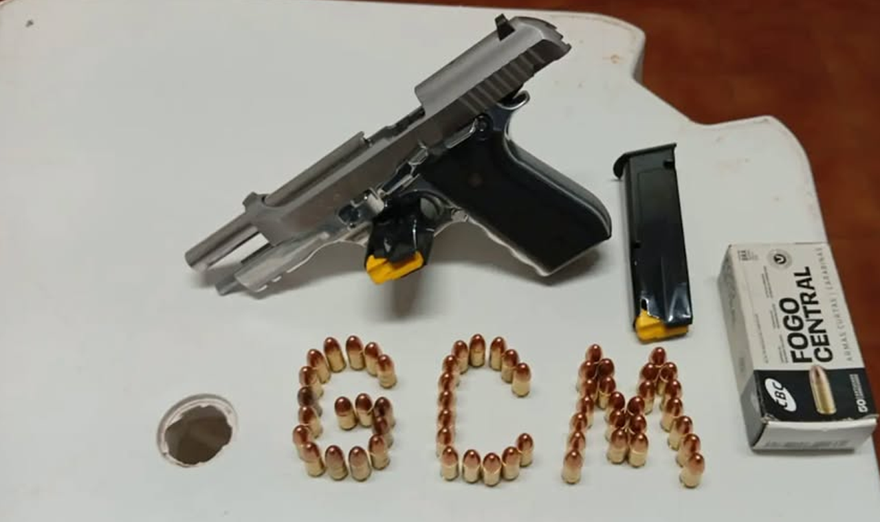 HOMEM FOGE APÓS AGREDIR ESPOSA E GCM APREENDE PISTOLA E 56 MUNIÇÕES EM QUIRINÓPOLIS