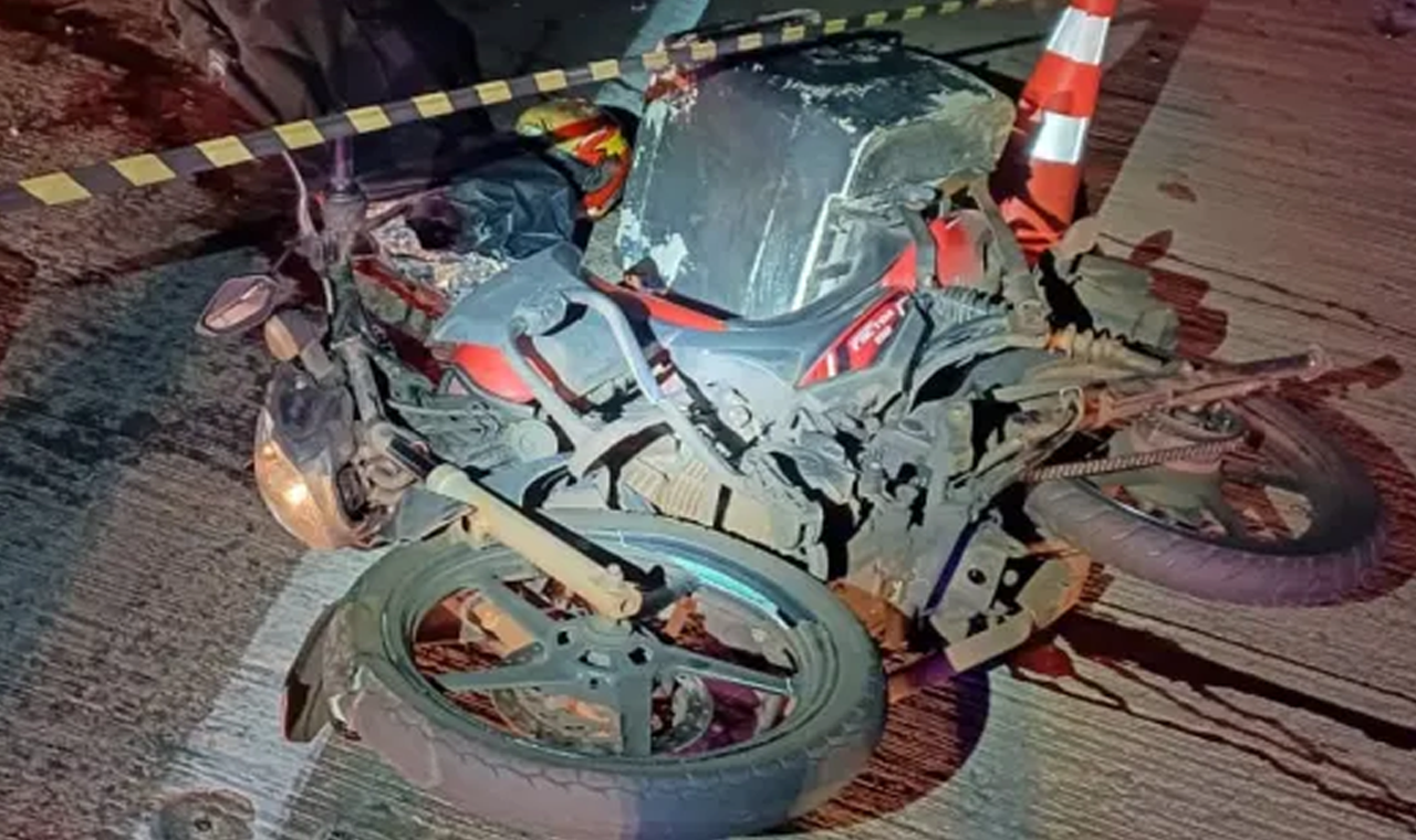 MOTOCICLISTA FICA FERIDO APÓS ACIDENTE DURANTE A MADRUGADA EM QUIRINÓPOLIS
